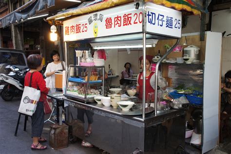 推 圓環：圓環周小吃攤 邱董的老台北家鄉味 台北城市散步taipei Walking Tour キュウさんの台北ふるさとの味―台北城市散步（ニンシャーイエースー） 痞客邦