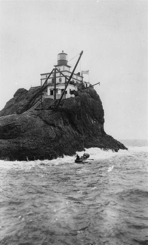 Exhibits At The Cannon Beach History Center And Museum Lighthouses In