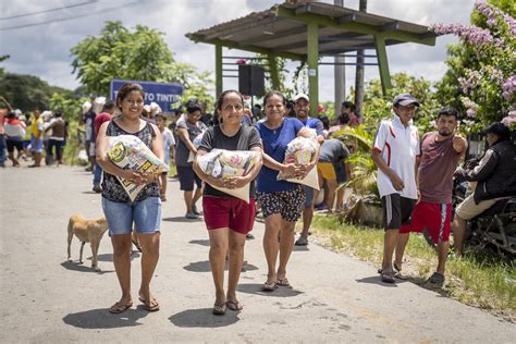 Vinces Entrega De Raciones Alimenticias En El Sector Coop Flickr