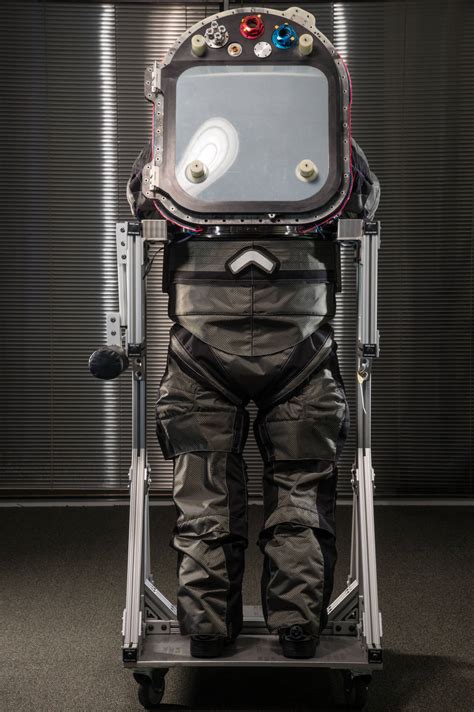 Nasa Unveils New Mars Spacesuits