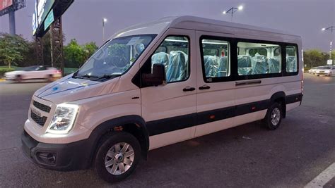 Force Urbania Hire Delhi 9 12 17 Seater Luxury Minivan Maharaja Seats