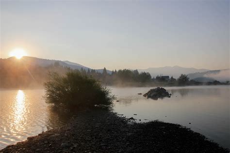 Colibita Lake Mornings - Photo Diary