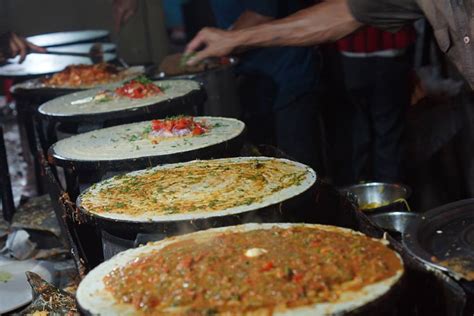 These Khau Gallis Are The Best Street Food Destinations In Mumbai