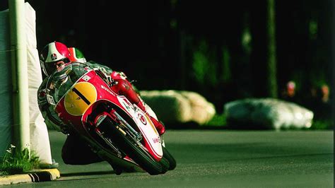 AGV X3000 Super AGV Helmet: Just Like Ago Used To Wear
