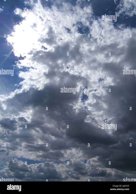 dramatic clouds in sky Stock Photo - Alamy