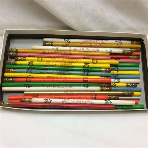 Vintage Lot Of 34 Usa Wood Pencils Display U S Presidents Unbranded