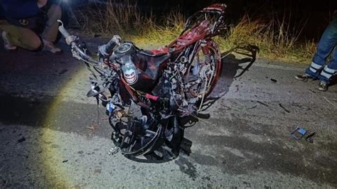 Pareja que viajaba en moto murió al accidentarse en Vista Hermosa Mich