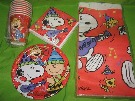 Vtg Peanuts Snoopy Woodstock Birthday Party Supplies Tablecloth Cup