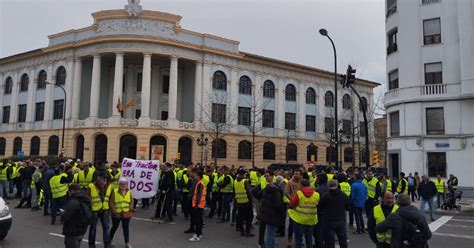 Decenas De Agricultores Protestan Por Las Detenciones De Dos