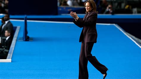 Kamala Harris Wore An Excellent Suit During Concession Speech Essence