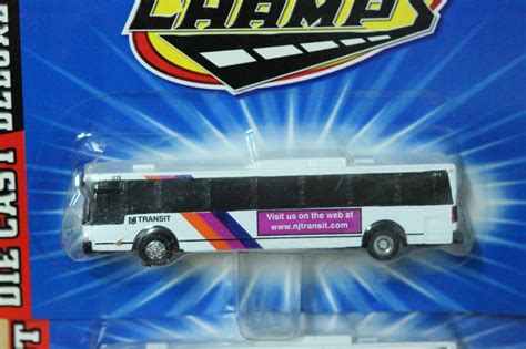 2 Road Champs 187 Scale Deluxe Series Die Cast Nj Transit City Buses