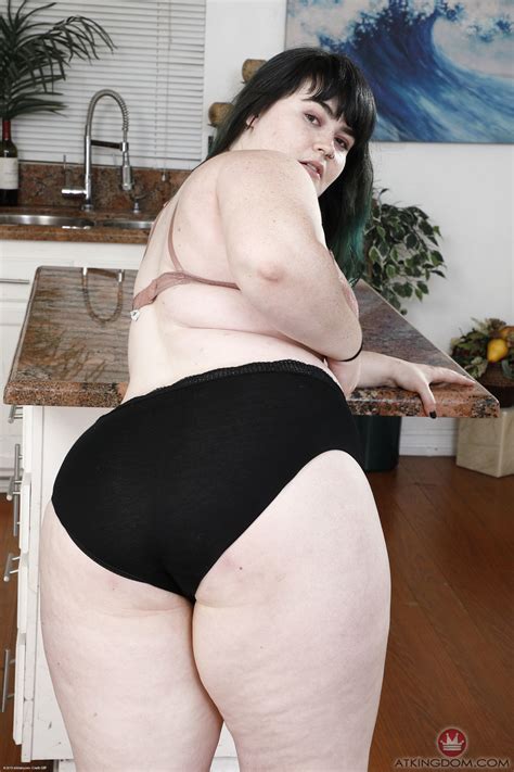 Chubby Babe Cece Lachey Shows Off Her Great Ass And Spreads Her Hairy Pussy CoedCherry