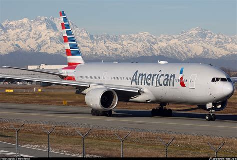 N795AN American Airlines Boeing 777 223ER Photo By Mario Ferioli ID