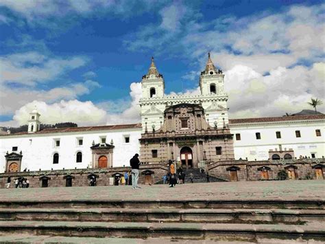 Quito Al Descubrimiento De La Iglesia Y La Plaza De San Francisco El