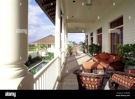 Veranda fenster hi-res stock photography and images - Alamy