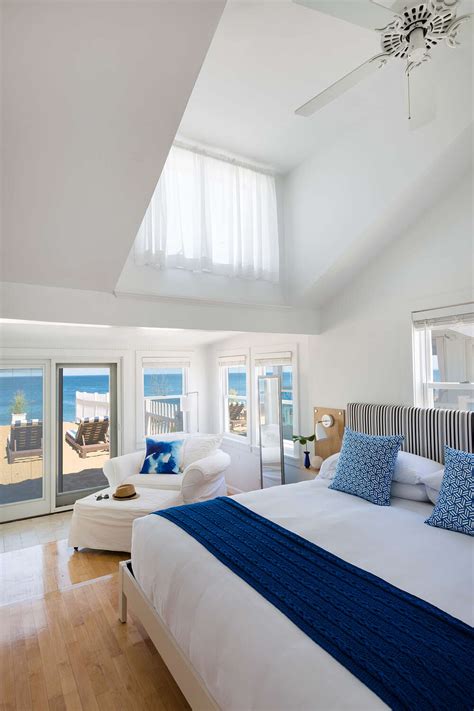 Oceanfront Cottage | Rooms | Blue Inn on the Beach | Plum Island Hotels ...