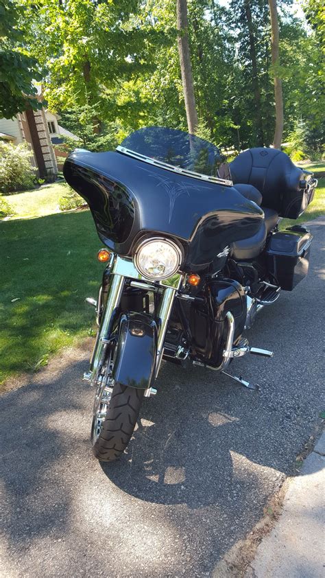 2012 Harley Davidson® Flhxse3 Cvo™ Street Glide® Black With Grey Ghost