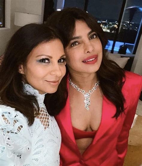 Priyanka Chopra Cleavage Of Priyanka Chopra Nude Celebritynakeds