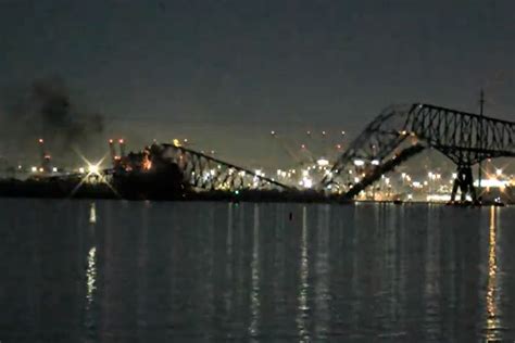 Us Bridge Collapses After Ship Struck It Sending Vehicles Into The Water Arabtimes