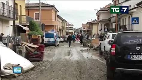 Alluvione Emilia Romagna dichiarazioni Bonaccini a Tagadà Video TG LA7