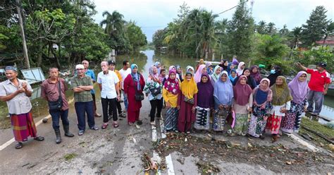 Penduduk Dakwa Plsb Sungai Golok Punca Banjir Termenung Berita Harian