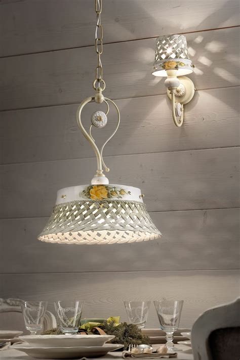 Особенности изготовления люстр в стиле Прованс из металла, керамики и ...