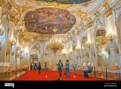 Schonbrunn palace vienna interior hi-res stock photography and images ...