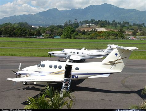 Ti Awm Privado Beechcraft King Air F Aviacioncr Net