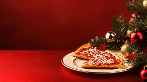 Pizzastücke Auf Tellern Und Weihnachtsdekoration Weihnachtsbäume Und