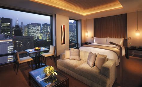 Peninsula Hotel Tokyo - 5-Star Grandeur Overlooking The Imperial Palace ...