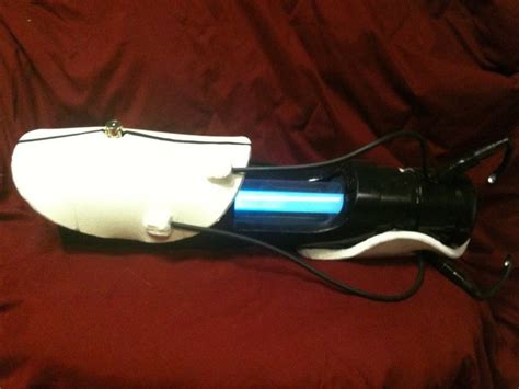 Just wanted to share the portal gun replica I made last year. : Portal