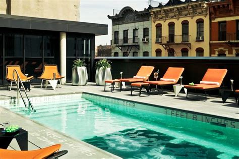 These Are New Yorks 6 Best Rooftop Pools Best Nyc Hotels And Pools