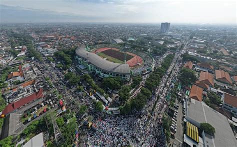 Listrik Pln Tanpa Kedip Jutaan Umat Khidmat Peringati Satu Abad Nu Di