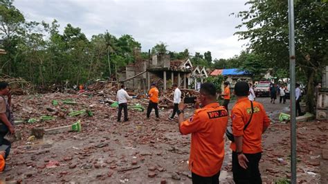 Jenazah Korban Ledakan Petasan Di Blitar Diserahkan