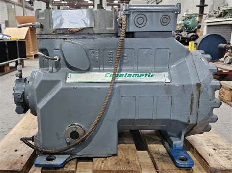 Used DWM D3DS3 1000 EWL 000 Semi Hermetic Reciprocating Compressor On