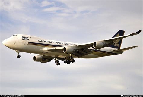 9V SFF Singapore Airlines Cargo Boeing 747 412F Photo By Karol Montes