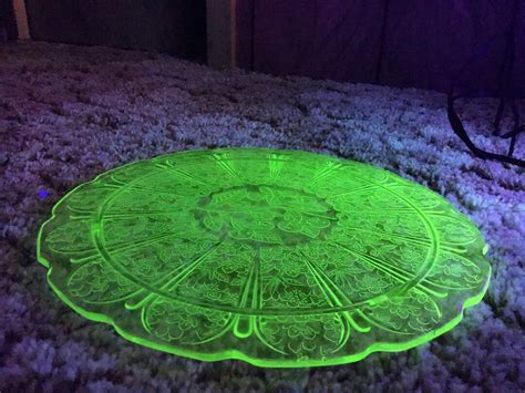 1930 S Uranium Glass Vaseline Glass Cake Plate Jeannette Etsy