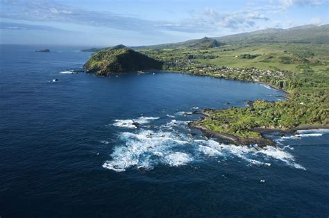 Hana Bay (Hana Beach Park), Maui | To-Hawaii.com