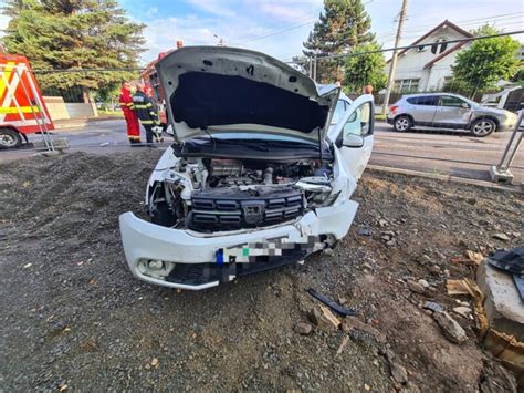 Foto Accident Pe Strada Vlahu Din Cluj Dou Ma Ini Implicate Un