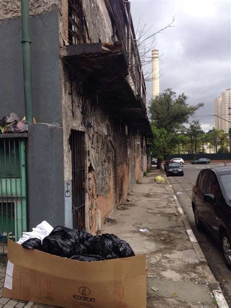 vc repórter moradores denunciam galpão abandonado em SP