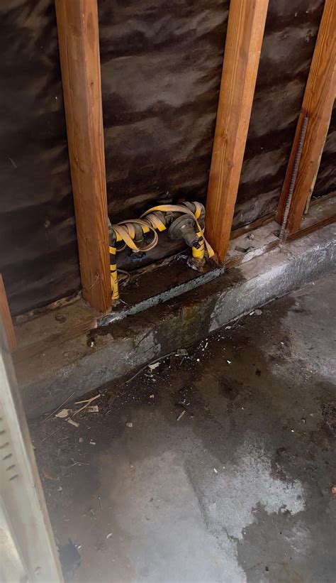 First time homeowner, something leaking in garage : r/Plumbing
