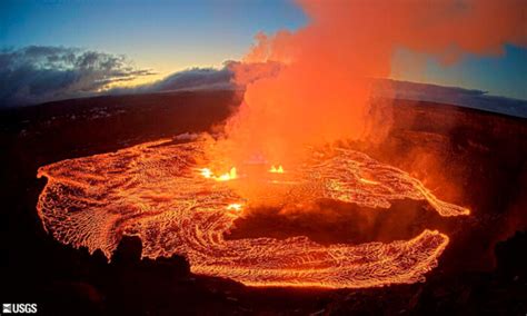 Spectacular Footage Of Kilauea One Of The Worlds Most Active