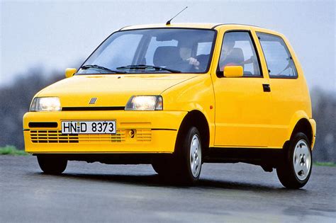 Photo 32 Fiat Cinquecento Sporting Jaune Fiat 13 Futurs Collectors