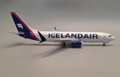 ScaleModelStore JFox 1 200 JF 737 8M 009 Icelandair Boeing