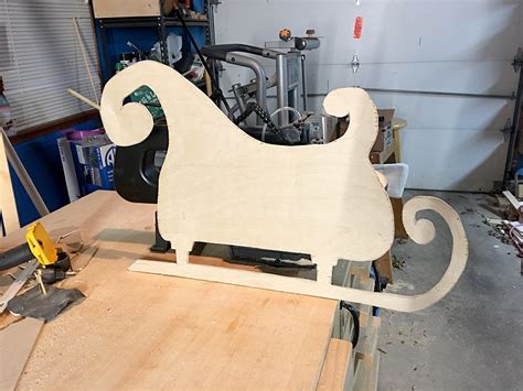 How To Make A Hanging Santa Sleigh And Reindeer For 20 Outdoor