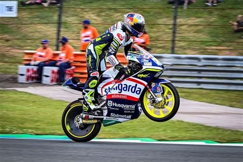 Ayumu Sasaki Logra Su Primer Triunfo En Moto3 Con Podio De Guevara Y