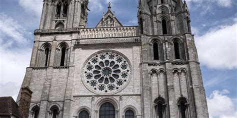 La tour Nord de la cathédrale de Chartres Passerelles