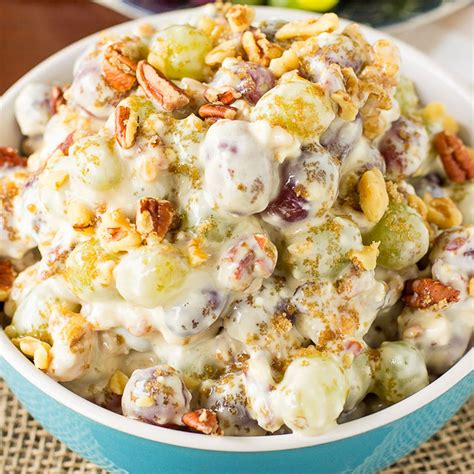 Creamy Grape Salad Deliciously Sprinkled