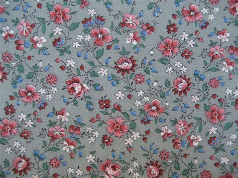 Vintage Cotton Calico Fabric S Medium Gray Coral Etsy Calico