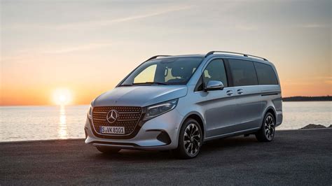 Mercedes Benz Clase V y EQV 2024 más elegancia confort y distinción